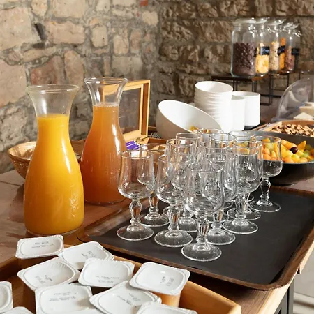 Logis Restaurant Family & 3* Meyrueis